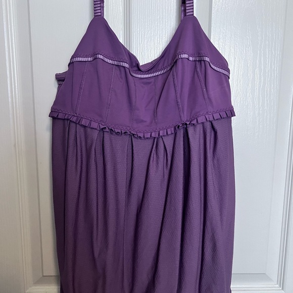 Lululemon tank - Picture 2 of 7
